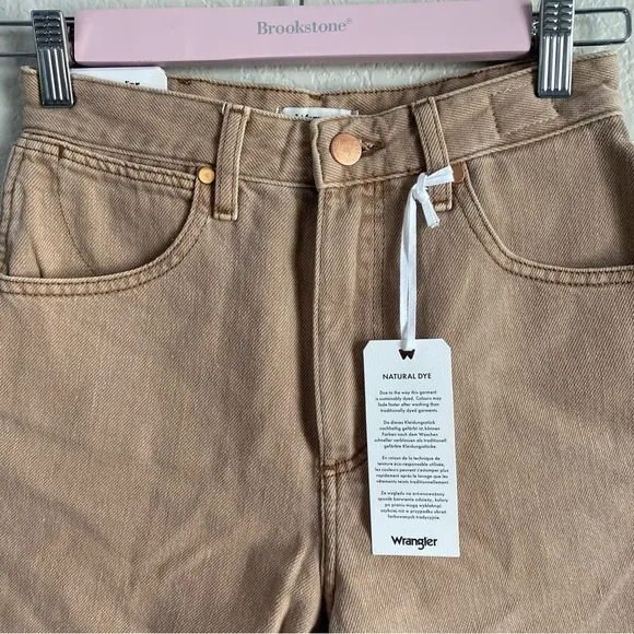 Wrangler women’s modern A Line shorts in light brown