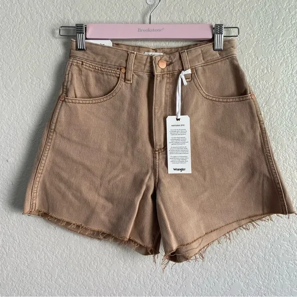 Wrangler women’s modern A Line shorts in light brown