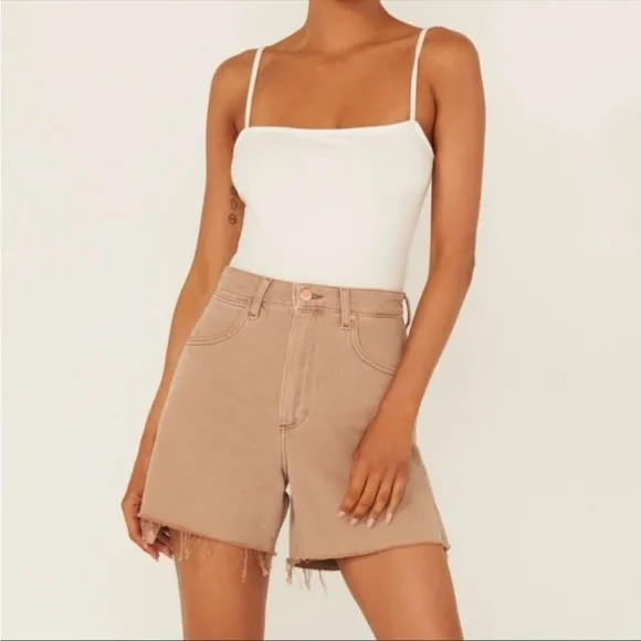 Wrangler women’s modern A Line shorts in light brown