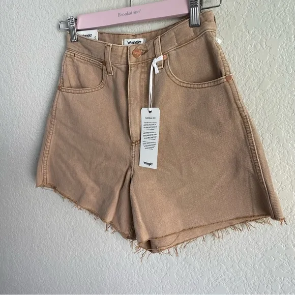 Wrangler women’s modern A Line shorts in light brown